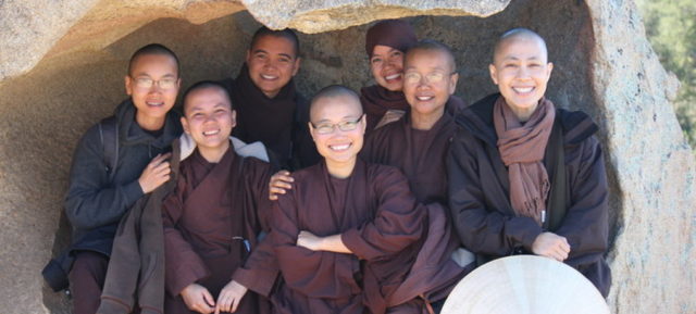 Buddha Wanita: Sebuah Revolusi untuk Biksuni Tradisi Plum Village